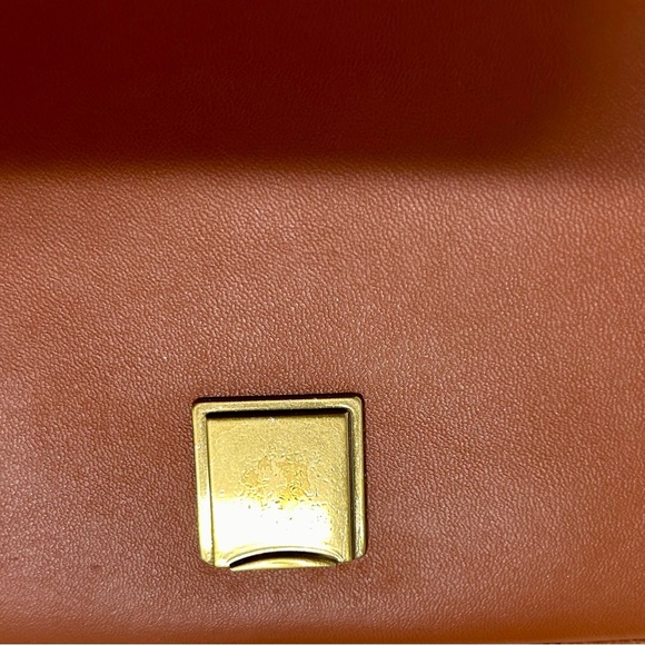 Tory Burch Willa Crossbody Bag - Picture 11 of 15
